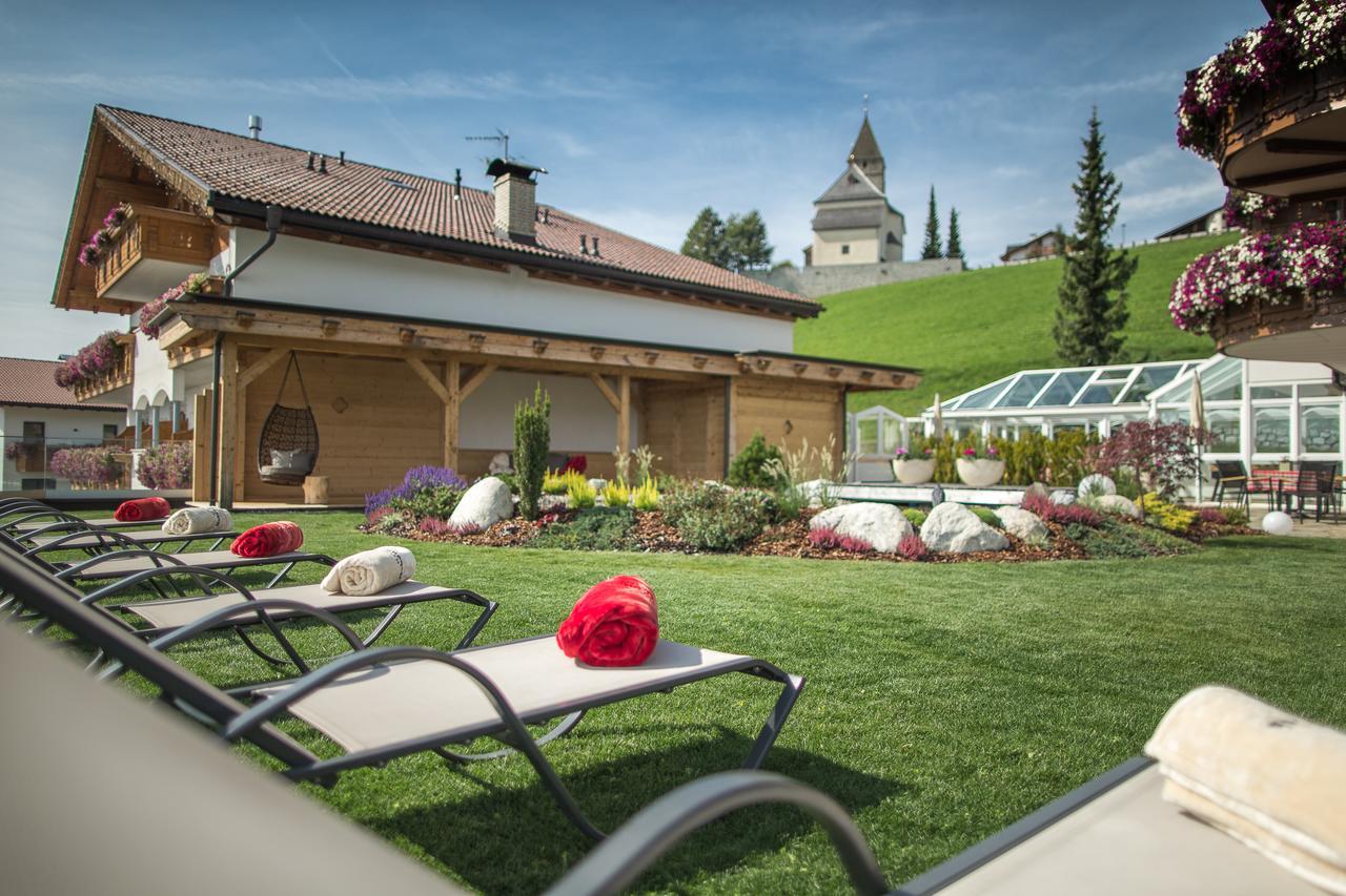 Hotel Schoenblick Maranza Exterior photo